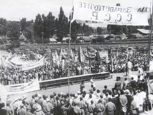 해방 이후 북한에 진주한 소련군을 환영하는 집회
