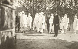 Governor-General and group wearing protective gowns at Sorokdo Jahye Hospital