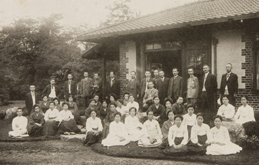 At the cottage of Shibusawa Eiichi (Japanese industrialist), Bankoro