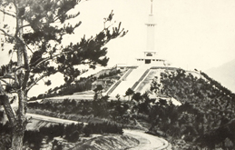 Memorial pagoda of Tsushima naval battle, Jinhaeman (gulf), Gyeongsangnam-do (opened on May 28th, 1929)