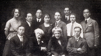 Representatives of the Korean Provisional Government at the Paris Conference. After arriving in Paris On March 13, 1919, Kim Gyusik established the Korean Commission in Paris and the Bureau of Communications. First row from left: Yeo Unhong, the owners of the office, Kim Gyusik. Second row from left: (unknown), Yi Gwanyong, Jo So-ang, (unknown), (unknown), (unknown), (unknown), Hwang Gihwan