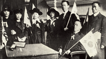The Korean Congress held in Philadelphia (April 14 to 16, 1919). Inspired by the March 1st Movement, Seo Jaepil (Philip Jaisohn) and other Korean-Americans held the first Korean Congress in the Little Theatre of Philadelphia. From right, Yun Byeonggu, Yi Seungman, Jeong Han-gyeong, Kim Nodi.