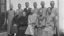 Key figures of the Korean Provisional Government (Jiaxing, November 1935). First row from left: Song Byeongjo, Yi Siyeong, Kim Gu, Yi Dongnyeong, Eom Gisun (Eom Hangseop’s daughter), Jo Wan-gu. Second row from left: Eom Hangseop, Yang Ujo, (unknown), Ahn Gonggeun, Cha Riseok, Jo Seonghwan.