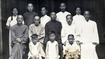 Key figures of the Korean Provisional Government and their families (Jiaxing, 1936). First row from left: Eom Gisun, Eom Giseon, Eom Gidong (Eom Hangseop’s daughters and son). Second row from left: Song Byeongjo, Yi Dongnyeong, Kim Gu, Yi Siyeong, Jo Seonghwan. Third row from left: Yeon Midang (Eom Hangseop’s wife), Eom Hangseop, Jo Wan-gu, Cha Riseok, Yi Sukjin (Jo Seonghwan’s wife)