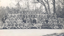 한국 광복 진선 청년 공작대가 유주를 떠나면서 중국의 각 단체 대표들과 찍은 기념 사진(1939. 4. 4)