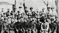 광복군 제1지대 대원(1942. 7). 민족 혁명당이 임시 정부에 참여하면서 조선 의용대는 광복군 제1지대로 편제되었다.