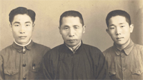김구 가족 사진. 왼쪽부터 큰아들 인·김구·작은아들 신