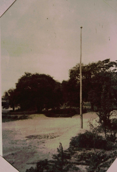 Village flagpole